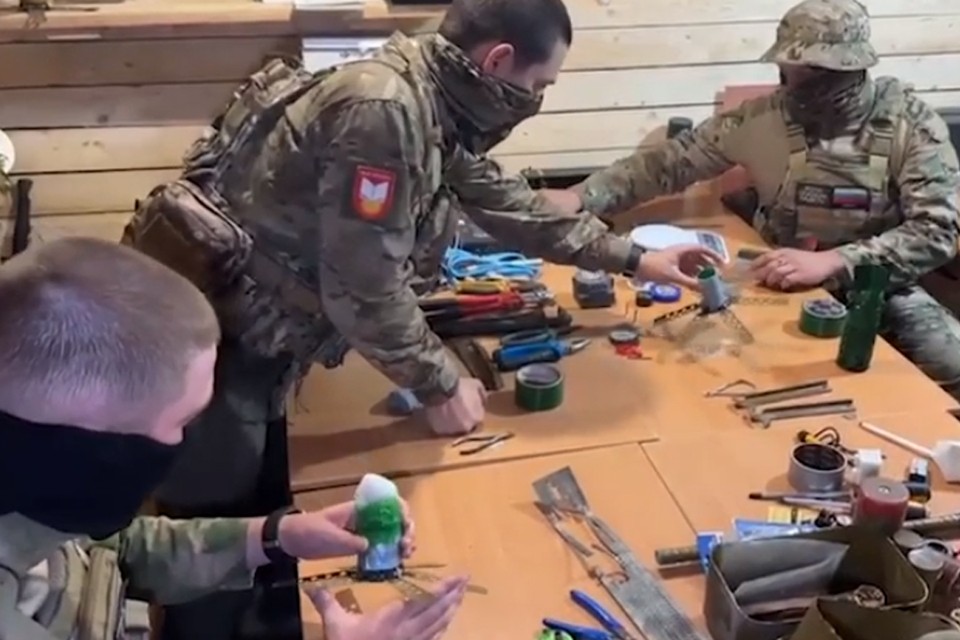 Десантники ВС РФ оборудовали мастерскую по изготовлению боеприпасов в зоне СВО