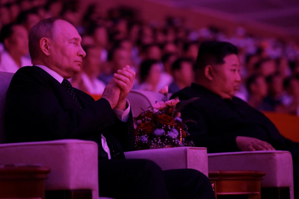 Павел Зарубин показал секрет экрана на концерте для Владимира Путина в КНДР