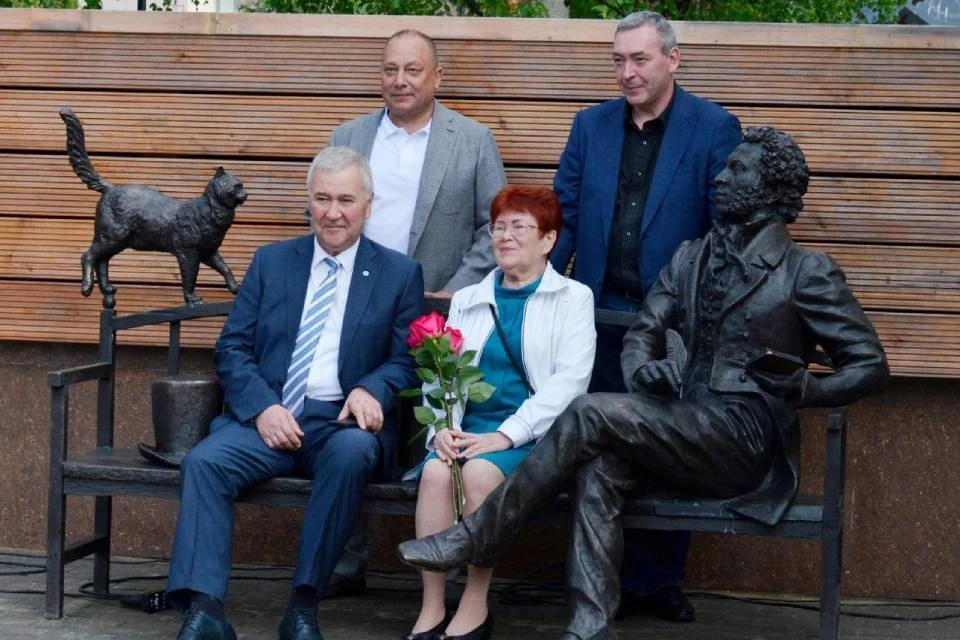 В городе атомщиков теперь есть скульптурная композиция в честь Александра Пушкина. Фото: https:/t.me/Pukhov_M