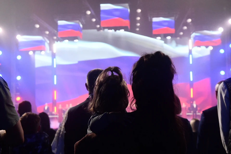 Планировалось шествие выпускников и выступление кавер-группы
