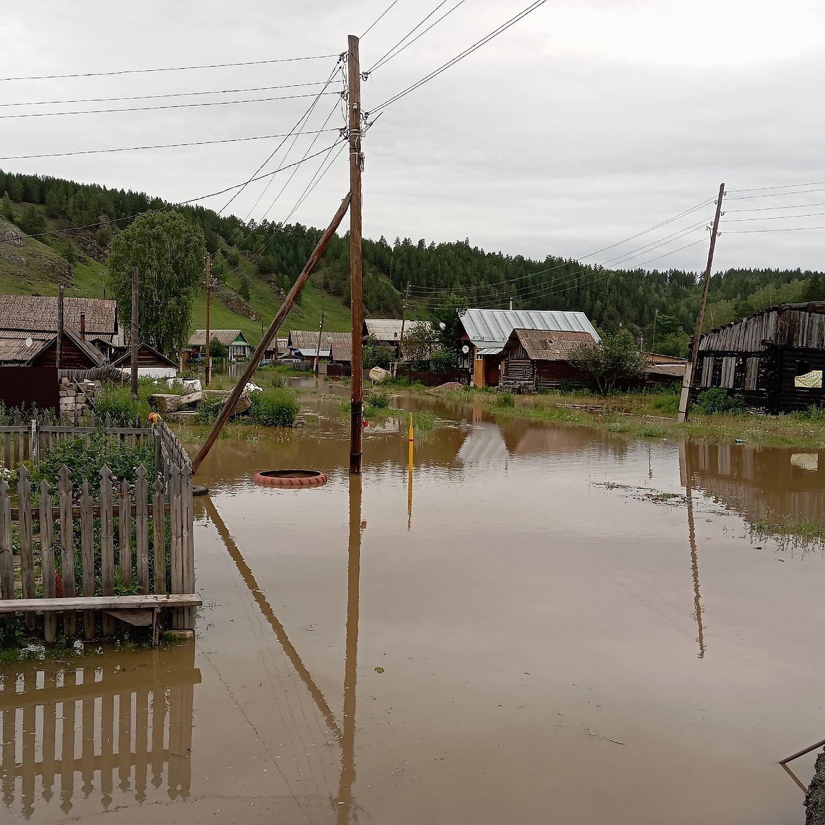 В поселке Орловка Катав-Ивановского района затопило 10 участков - KP.RU