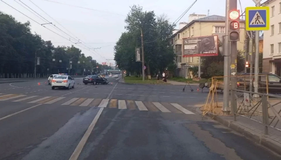 Три человека пострадали в ДТП на проспекте Гагарина 1 июля. Фото: пресс-служба УГИБДД по Нижегородской области.