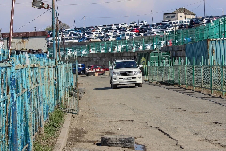 Авторынок переехал в Надеждинский район.