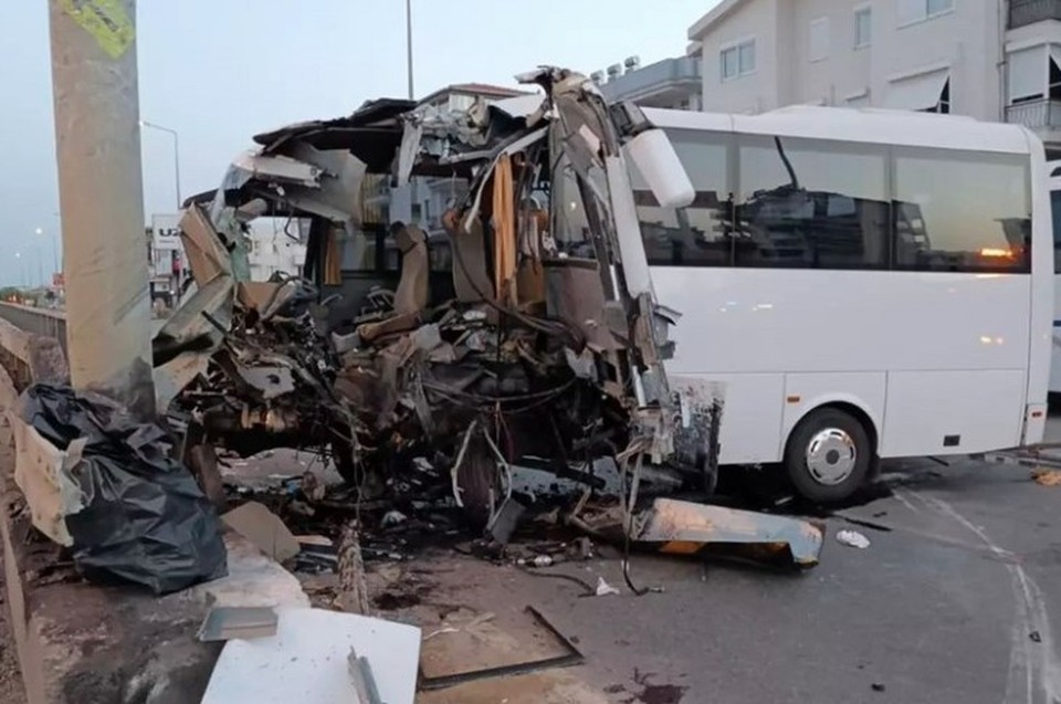 После ДТП с автобусом в Анталье переломы получили четверо белорусов
