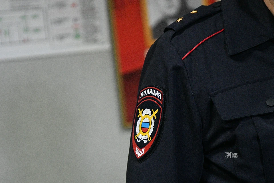 Сотрудники правоохранительных органов нагрянули с проверкой на улицу академика Ландау