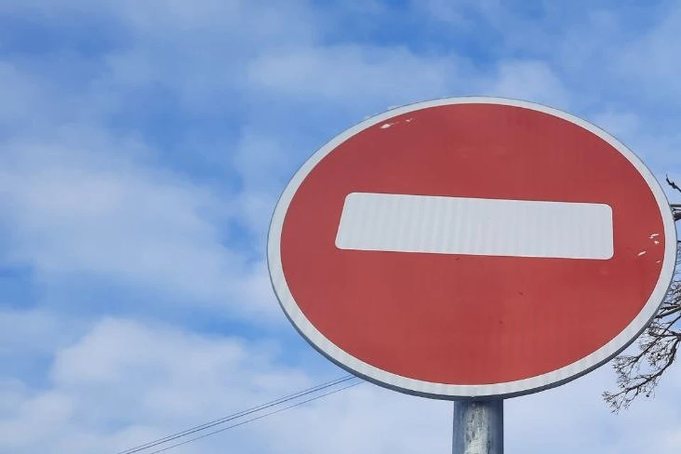 В Нижневартовске продолжаются дорожно-ремонтные работы на улице Интернациональной.