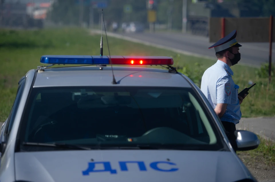 По факту ДТП сотрудники ГИБДД проводят проверку.