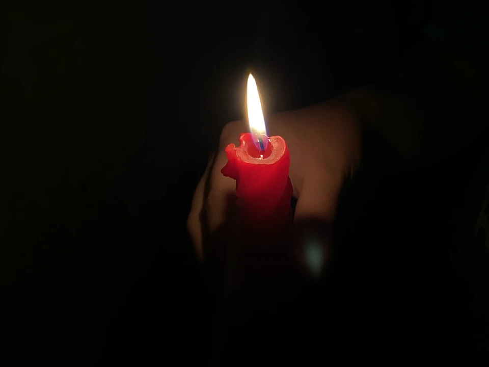В Тюменской области похоронили 30-летнего участника СВО Василия Афанасьева.
