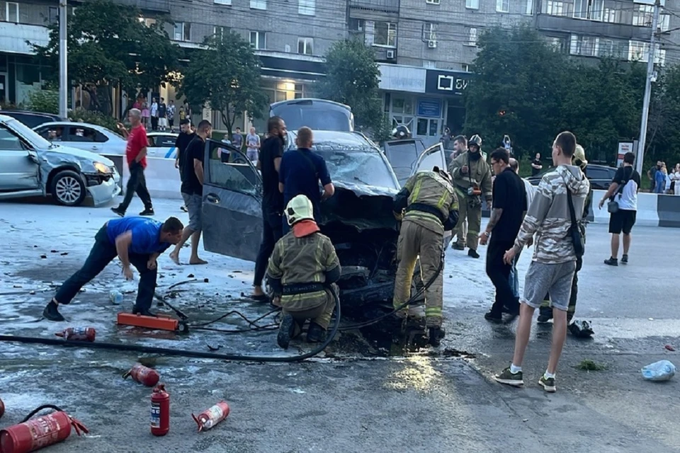 В Новосибирске нашли водителя БМВ, устроившего массовое ДТП на Красном проспекте. Фото: предоставлено Софией