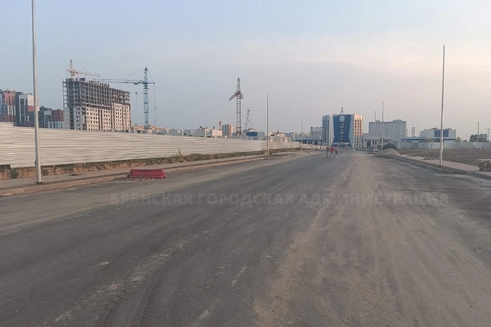 Дорога по улице Николая Амосова готова на 70 процентов.