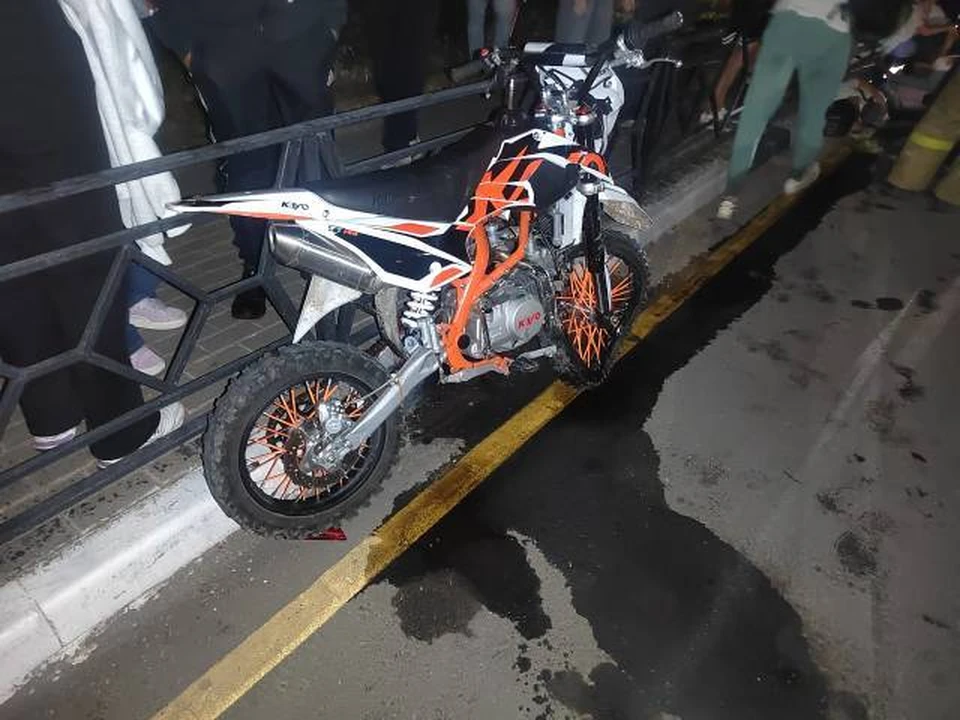 Юный мотоциклист и его пассажир пострадали в автоаварии в Веневе Тульской области