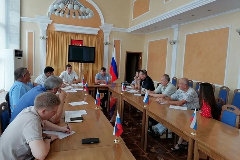 В ЛНР на первом заседании Экспертного совета по сохранению памятников истории и культуры обсудили изменение герба Луганска. Фото - Минкультуры ЛНР