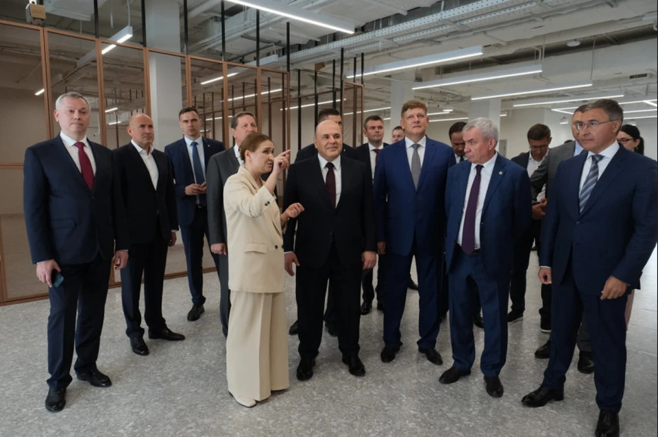 Мишустин оценил возможности, созданные для талантливых детей в СУНЦ НГУ. Фото: правительство Новосибирской области