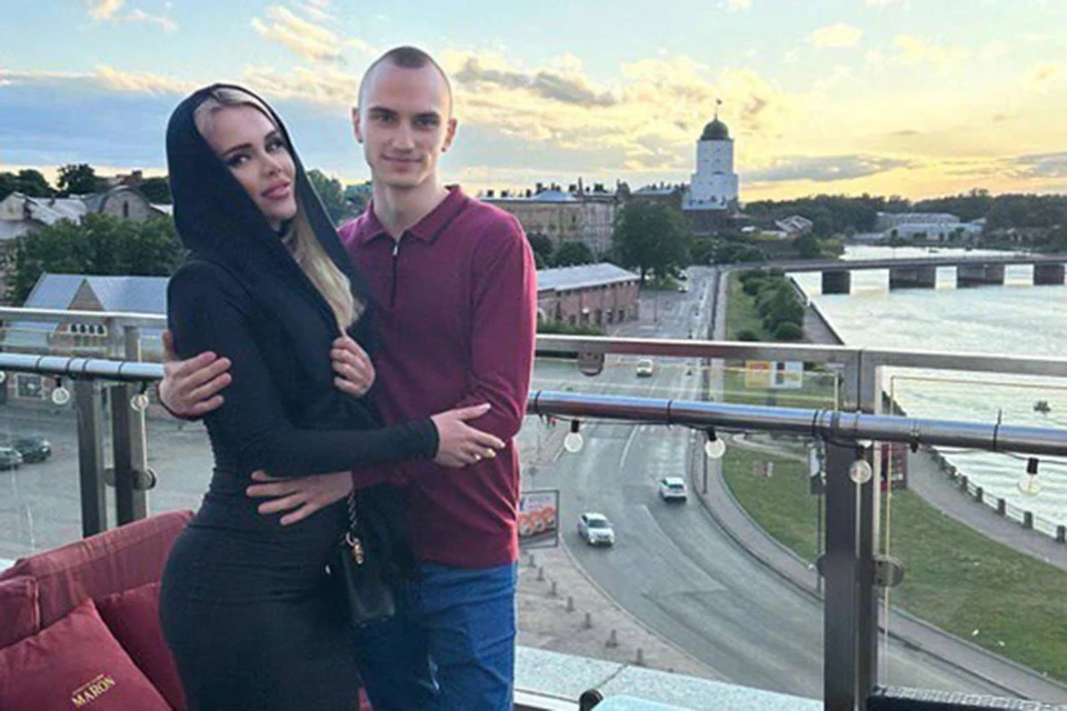 «Отложили свадьбу из-за конфликта»: в семье покойного сенатора Тюльпанова скандал из-за порнозвезды