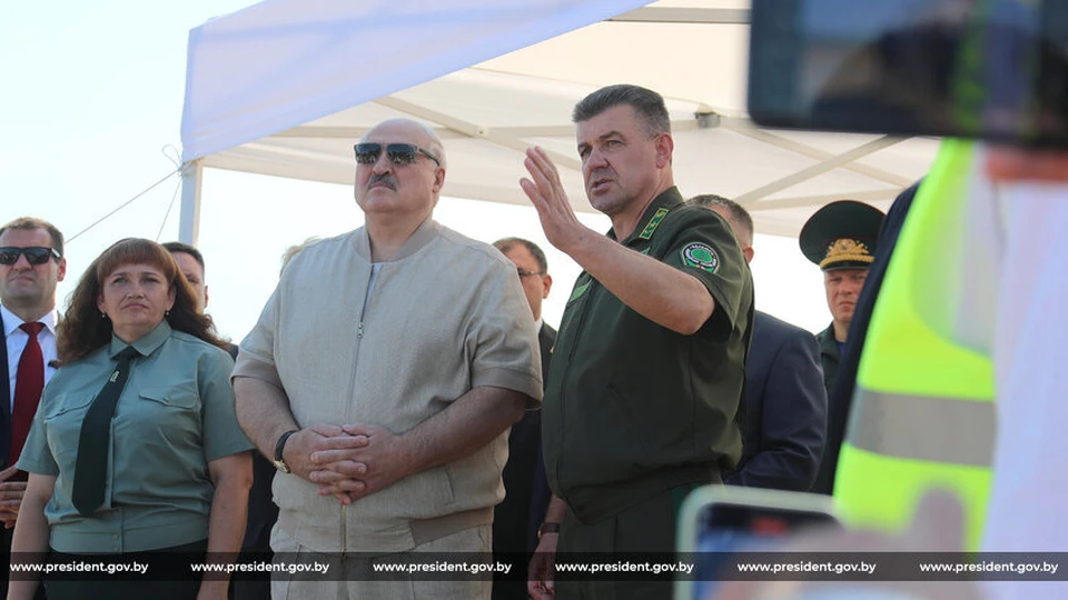 Лукашенко заявил, что Беларусь готова за себя постоять. Фото: president.gov.by