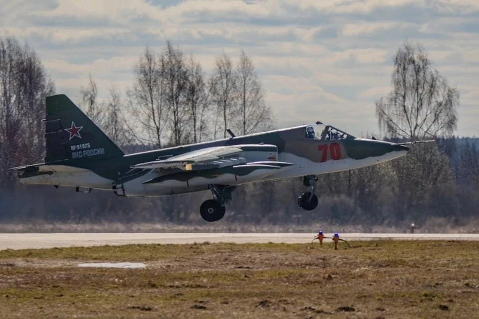 Экипажи Су-25 уничтожили живую силу и технику ВСУ в приграничье Курской области