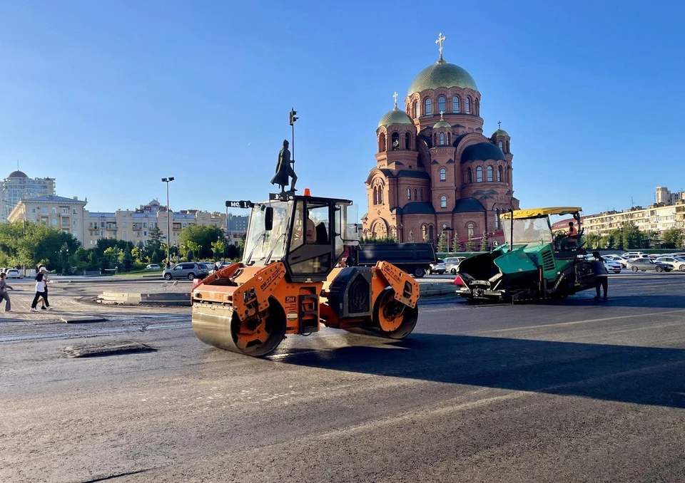 Каждый год в регионе приводят в порядок сотни километров дорог, но в целом ситуация не улучшается.