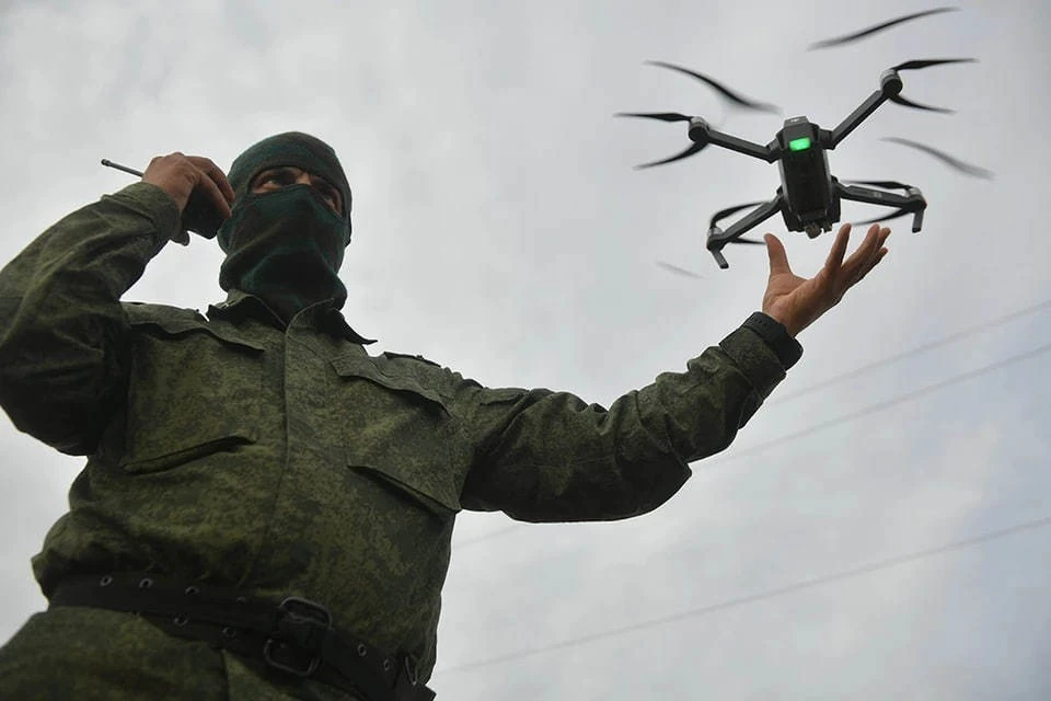 На Украине обращение с оружием и управление БПЛА введут в школьную программу