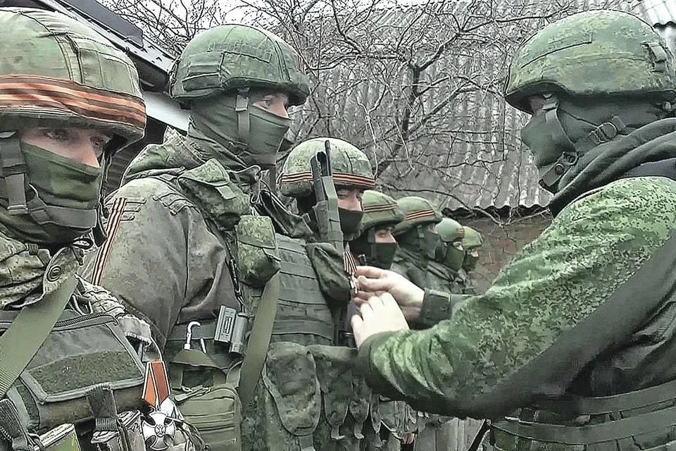 Военнослужащего ВС РФ наградили за сбитый дрон ВСУ броском магазина от автомата