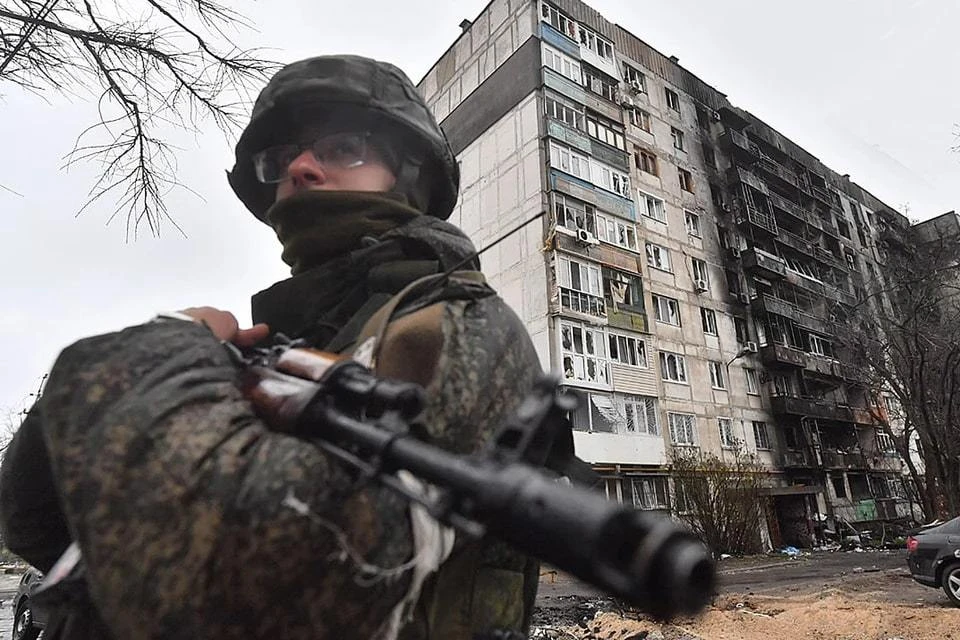 «Страна»: Российские войска создали угрозу окружения ВСУ в Карловке
