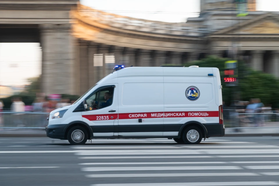 Мальчика увезли в больницу.