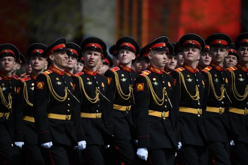 За 80 лет выпускниками суворовского училища стали более 12 тысяч воспитанников.