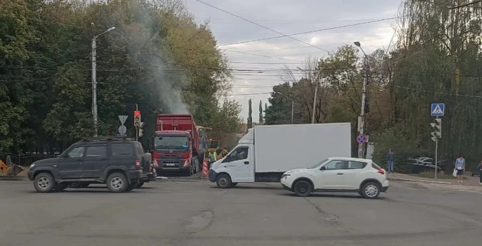 В Калуге начали асфальтировать улицу Билибина