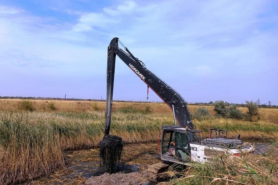 В Приморске Запорожской области закончены основные работы по расчистке реки Обиточная. ФОТО: тг-канал Евгения Балицкого