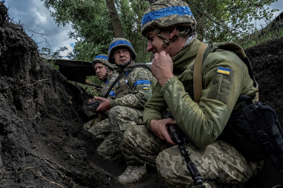 Джонсон: ВСУ отчаянно умоляют Запад увеличить поставки из-за нехватки всего