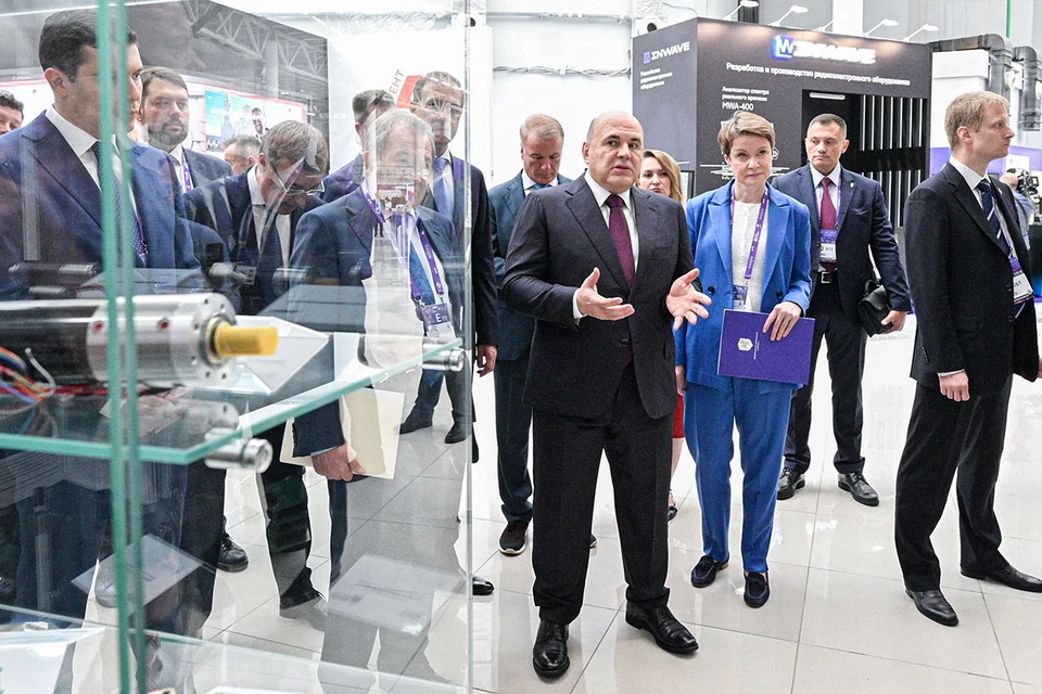 Мишустин заявил о росте производства компьютеров в России. Фото: Александр Астафьев/POOL/ТАСС