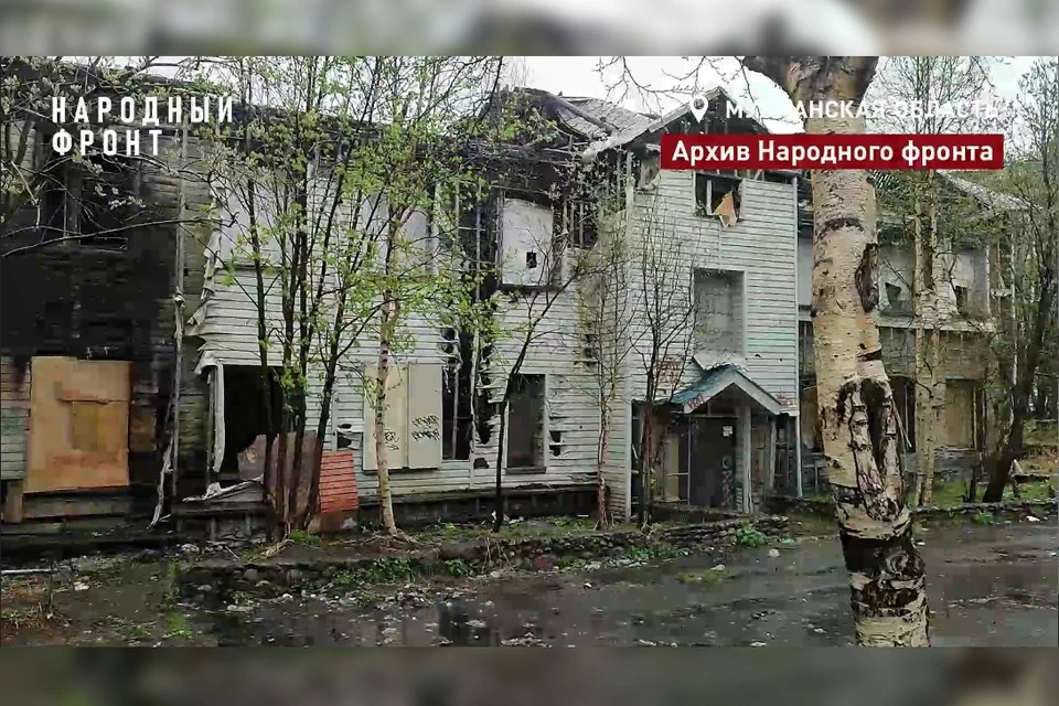 В Мурманске стало на одну «деревяшку» меньше - на улице Тарана снесли аварийный дом. Фото: Народный фронт | Мурманская область / t.me/nf_murmansk