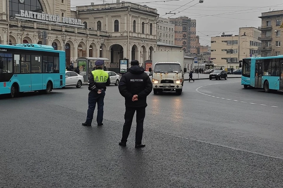 Нарушителей отправили на родину. Фото: vk.com/public213100909