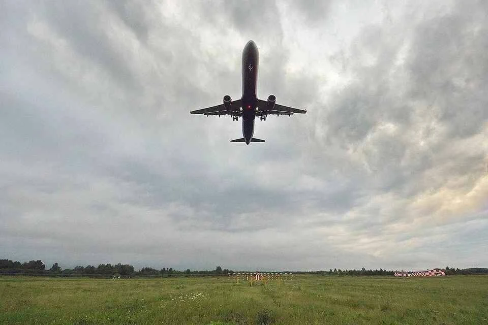 Вылетевший из Москвы Airbus вернулся в аэропорт, сделав пять кругов в воздухе