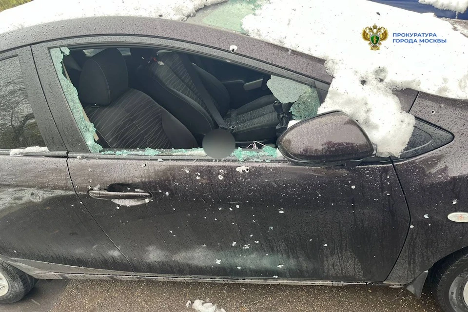 Видео с места взрыва автомобиля в Москве опубликовала прокуратура