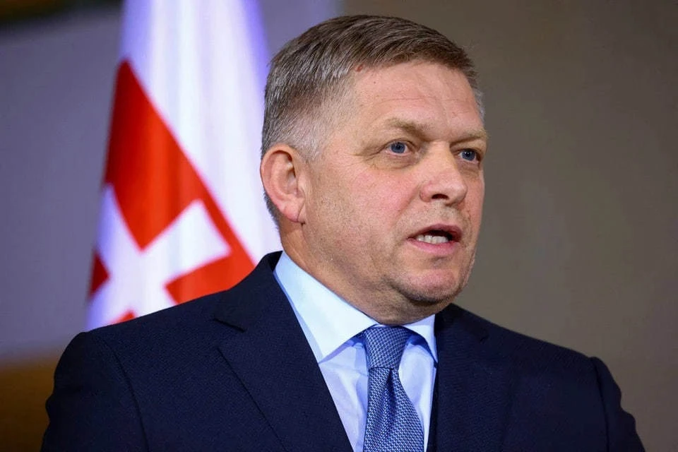 Фицо: Украину ждет "Мюнхенский сговор" и потеря территорий