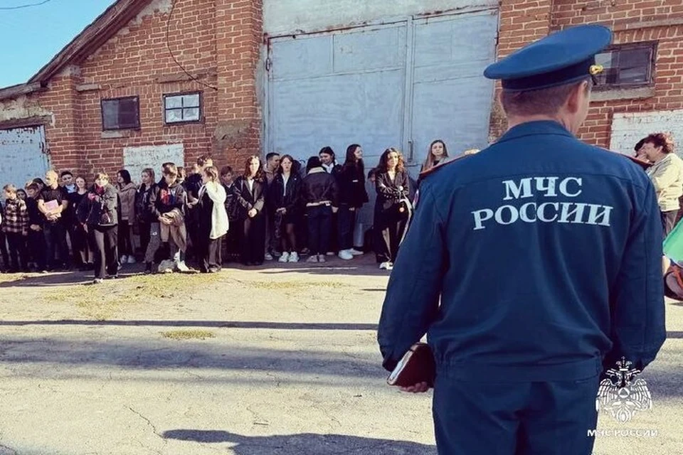 Эвакуацию с учебными целями провели в Добропольской школе. Фото: ГУ МЧС России по Херсонской области