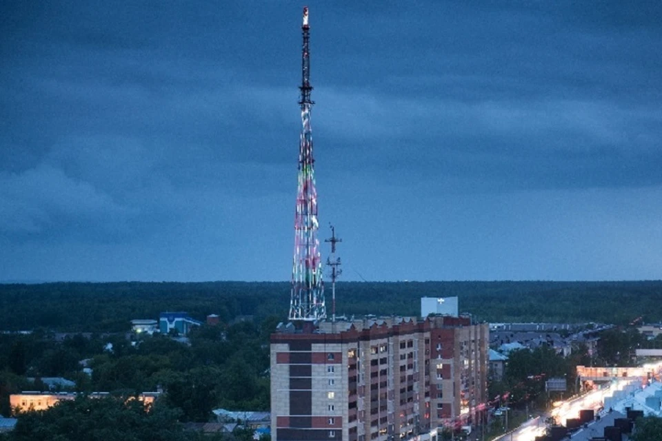 Праздничную подсветку на телебашне также включат и 6 ноября. Фото: digital.tatarstan.ru