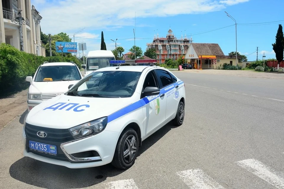 В Абхазии оппозиция предприняла попытку штурма здания парламента