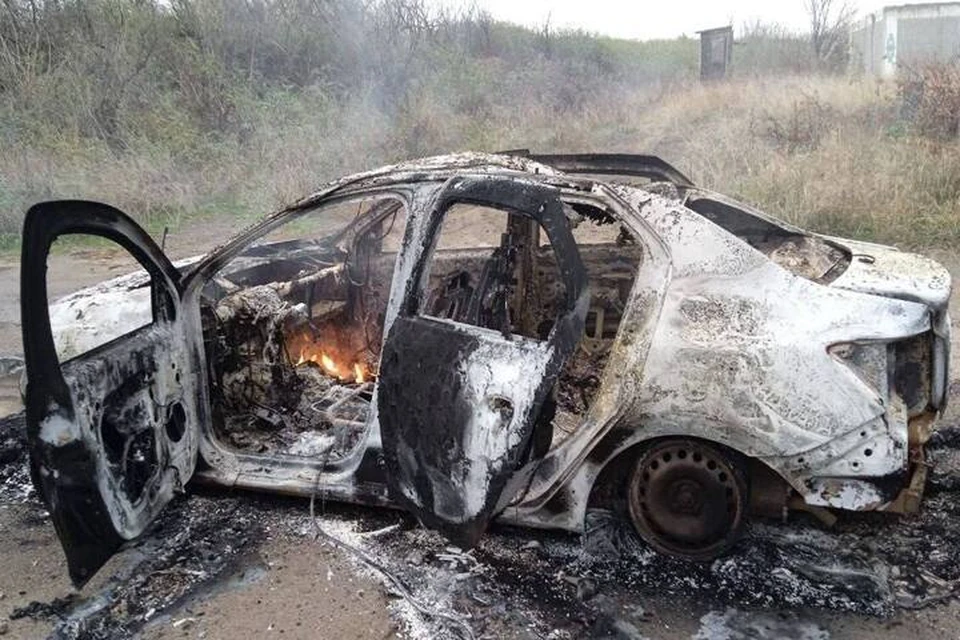 Боевики киевского режима ударили по легковому автомобилю. ФОТО: тг-канал Евгения Балицкого