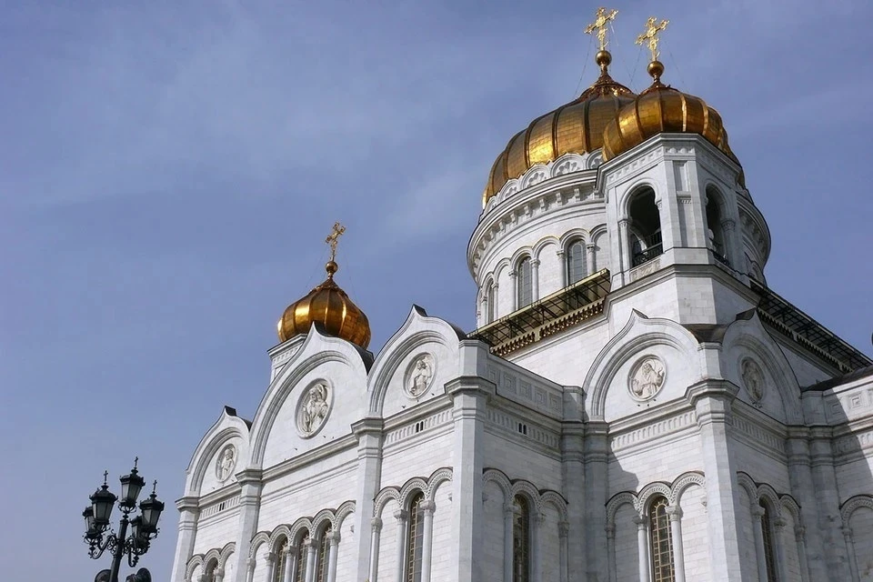 Караулил в подъезде: священника в Екатеринбурге обвинили в сексуальном насилии