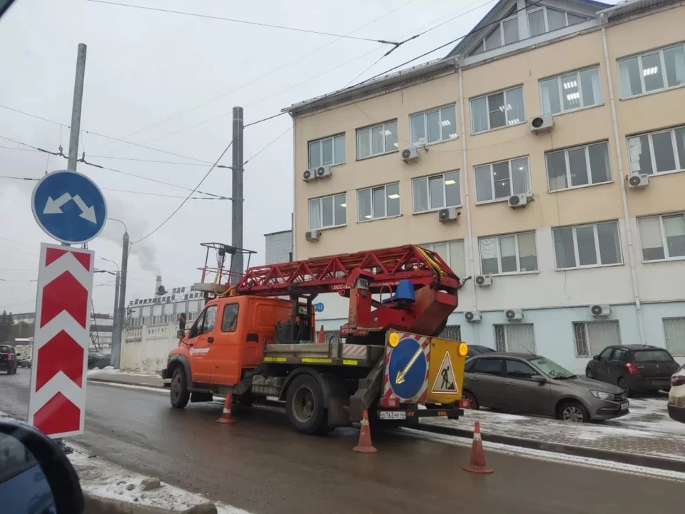 В Калуге ограничили движение на Синих мостах