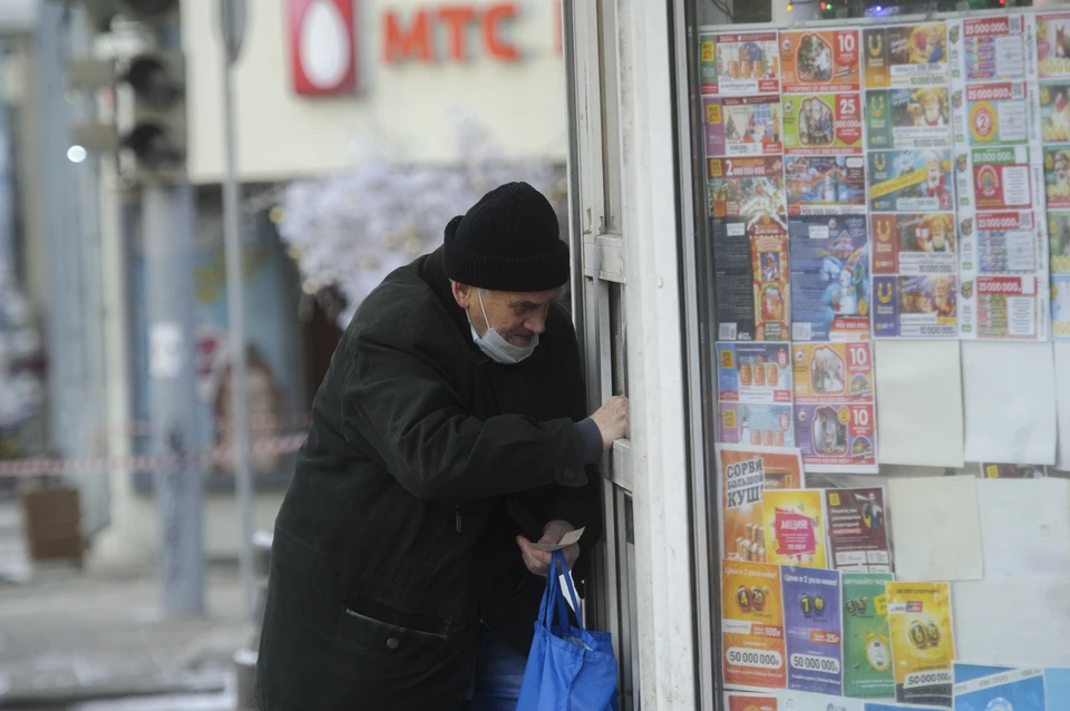 Пенсионер выскочил на дорогу в неположенном месте.