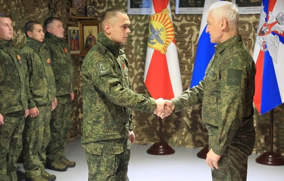 Белоусов наградил воинов группировки «Восток», освободивших за месяц семь населенных пунктов