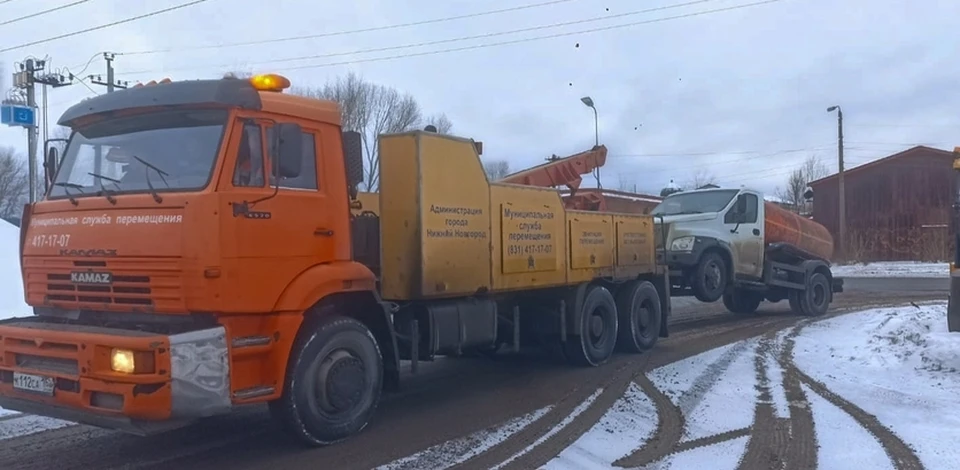 Сливавшего нечистоты в ливневку ассенизатора поймали на улице Усилова. Фото: пресс-служба администрации Нижнего Новгорода.