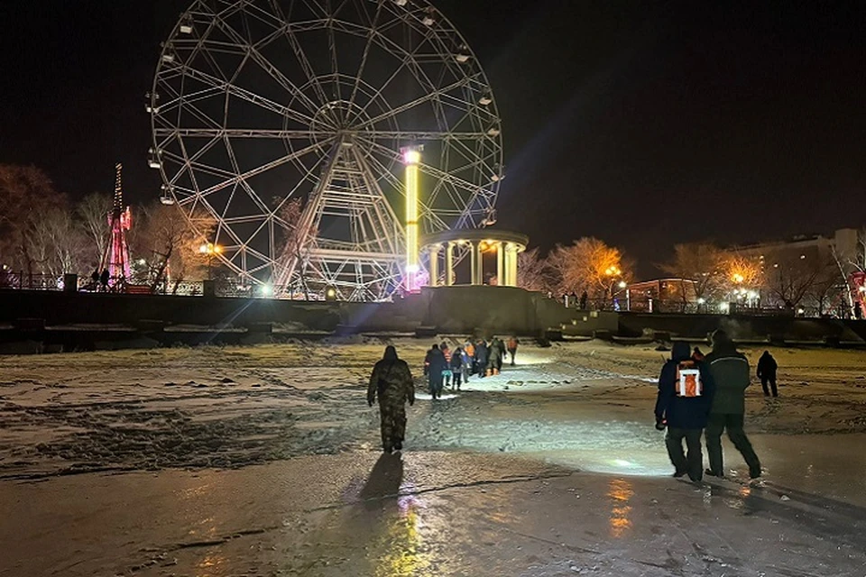 Мужчина находился в километре от колеса обозрения. Фото: Марина Антипова