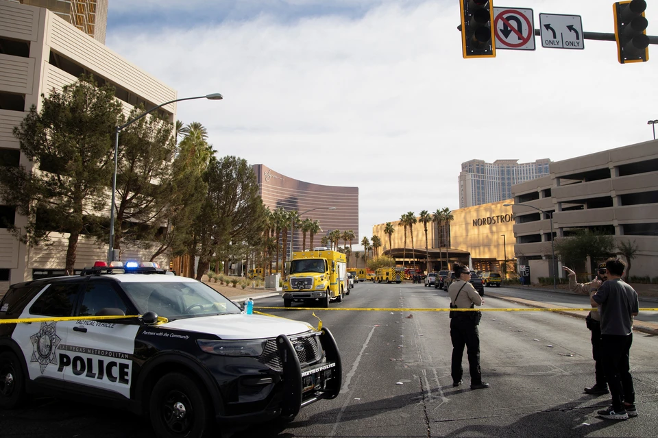 В Лас-Вегасе эвакуировали гостиницу Trump International Hotel из-за взрыва электромобиля Tesla Cybertruck