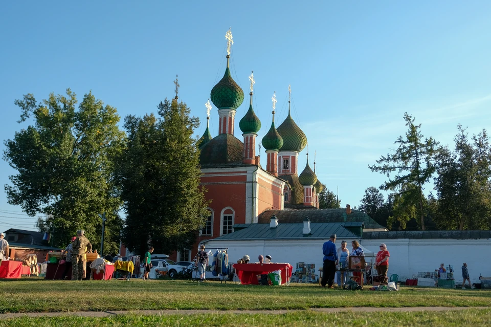 МЧС: в туристическом центре Переславля-Залесского горит кафе-блинная