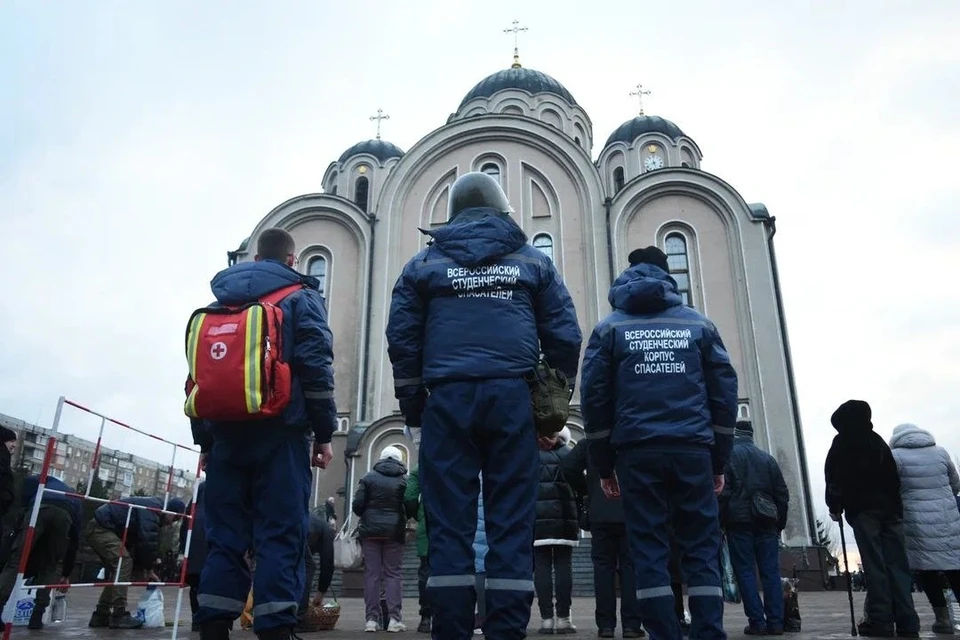 Добровольцы Донецкого РО ВСКС обеспечили безопасность более 5000 прихожан во время крещенских мероприятий. Фото: t.me/vscsdnr