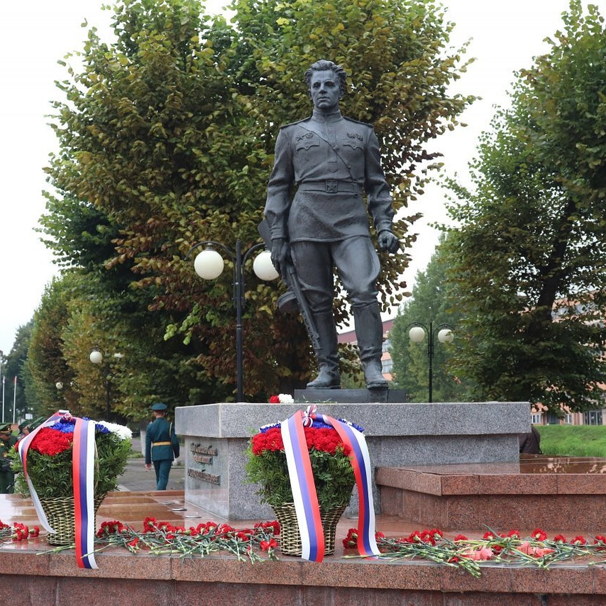 Әкем қызын пастелді порноға түсірді Кэти ванна бөлмесінде мастурбация жасайды видео