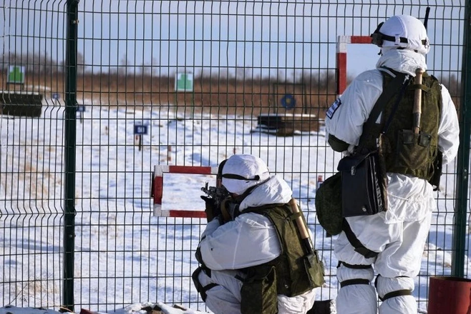 В Хабаровском крае военнослужащие осваивают упражнения тактической стрельбы Фото: пресс-служба Восточного военного округа